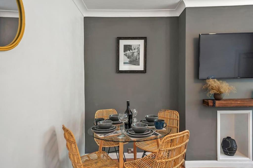Stylish Maisonette Near The Heath With Free Parking & Wi-Fi Maidstone Dış mekan fotoğraf